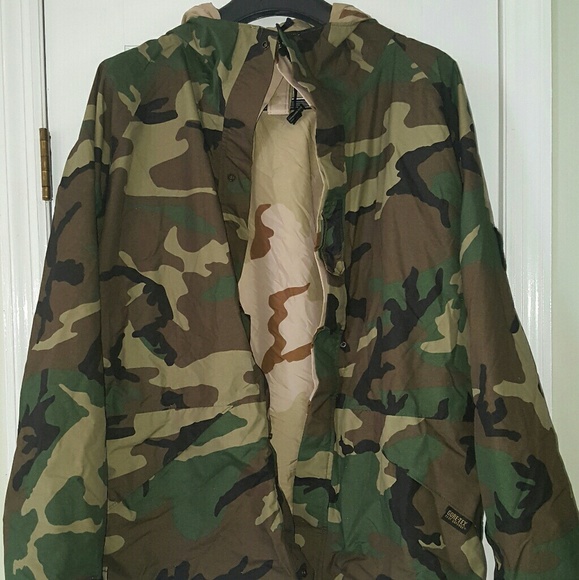GORE TEX Other - Water Resistant Jacket - Military Reversable Camo